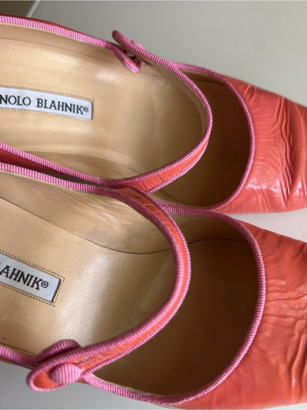 Manolo Blahnik Bubblegum Pink Patent Leather
Mary Jane Pumps EU 38.5 - Picture 5 of 9